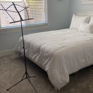 Compactable Music Stand